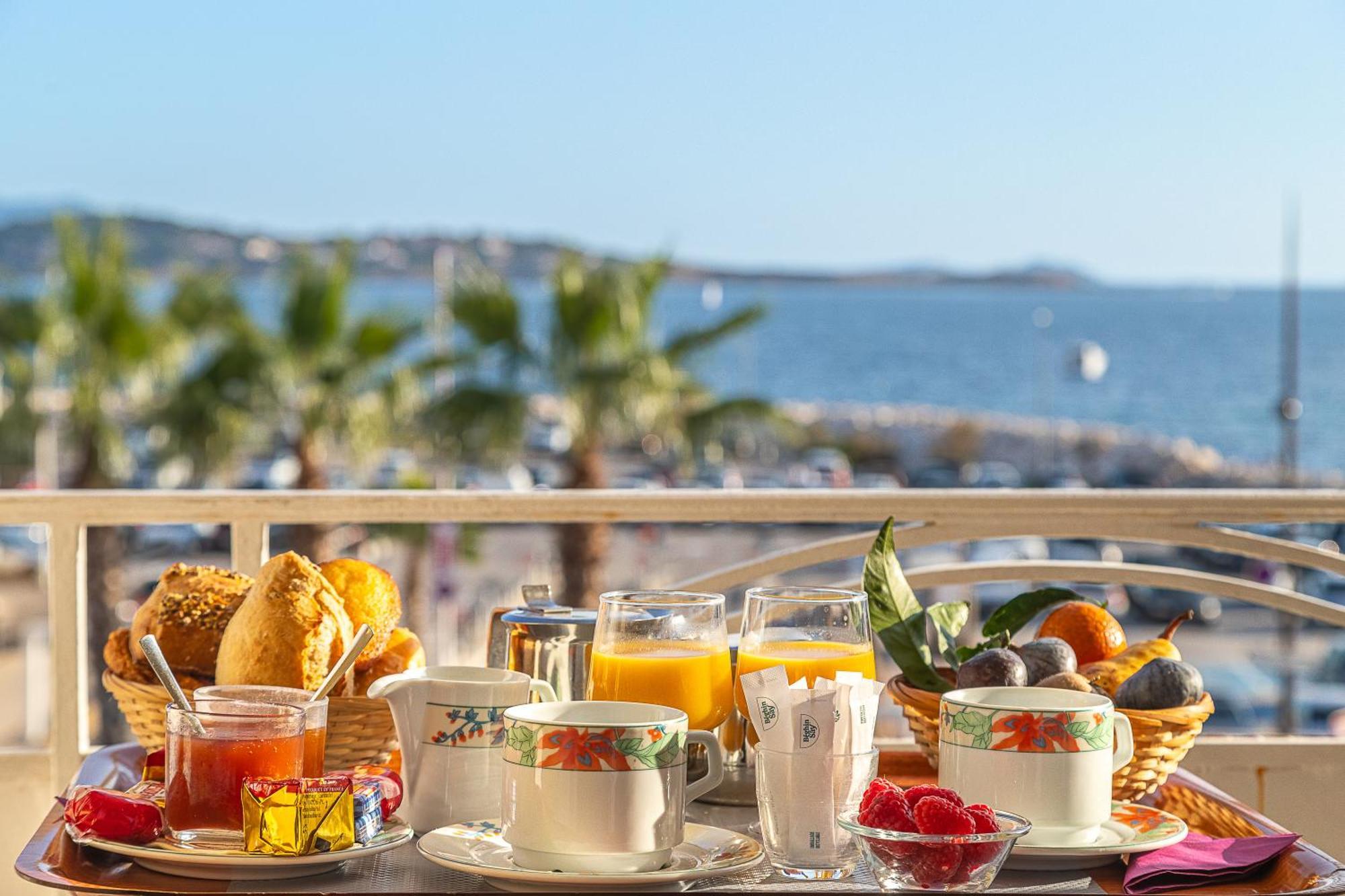 Hotel De La Baie Bandol Exteriör bild