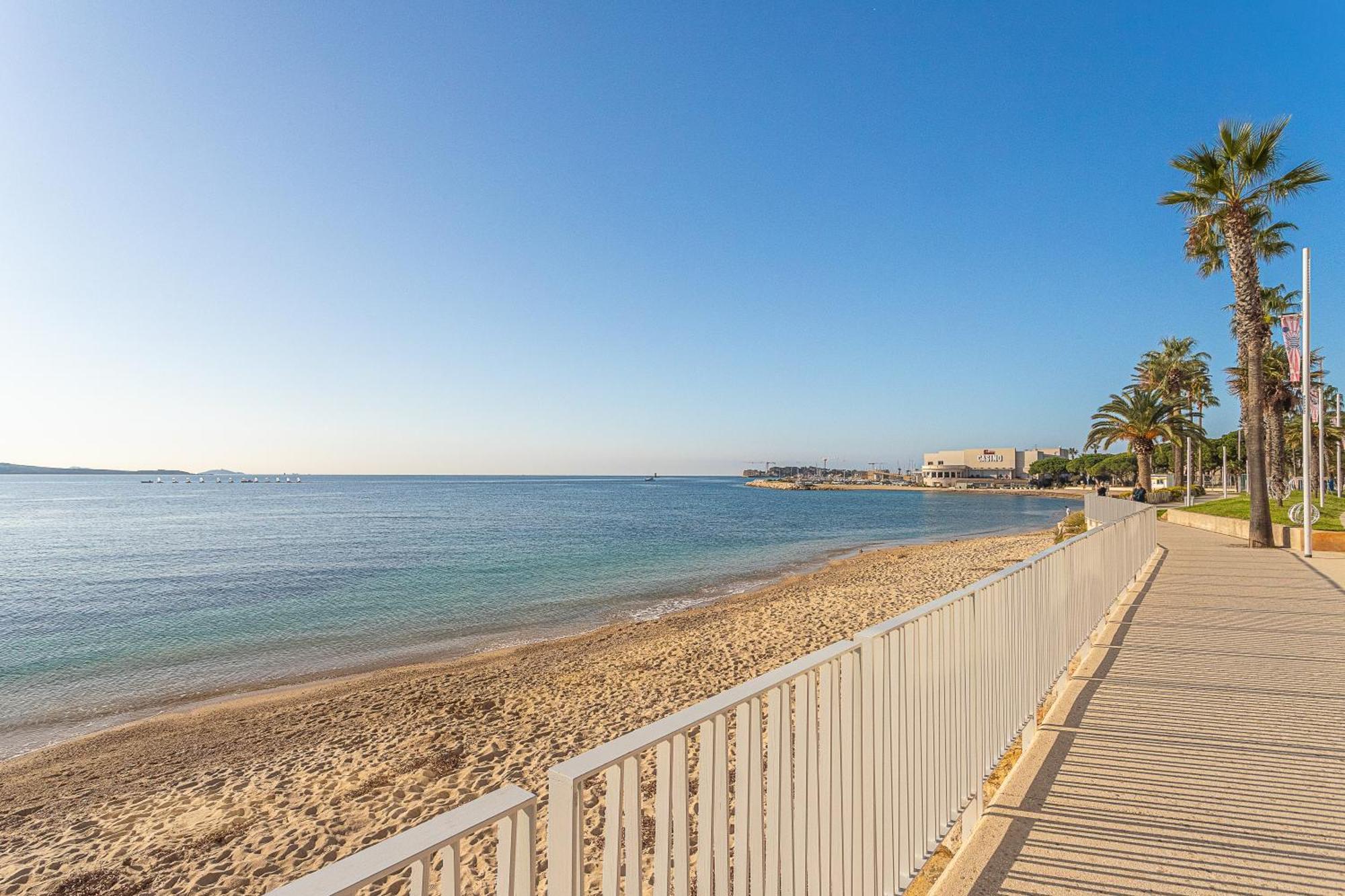 Hotel De La Baie Bandol Exteriör bild
